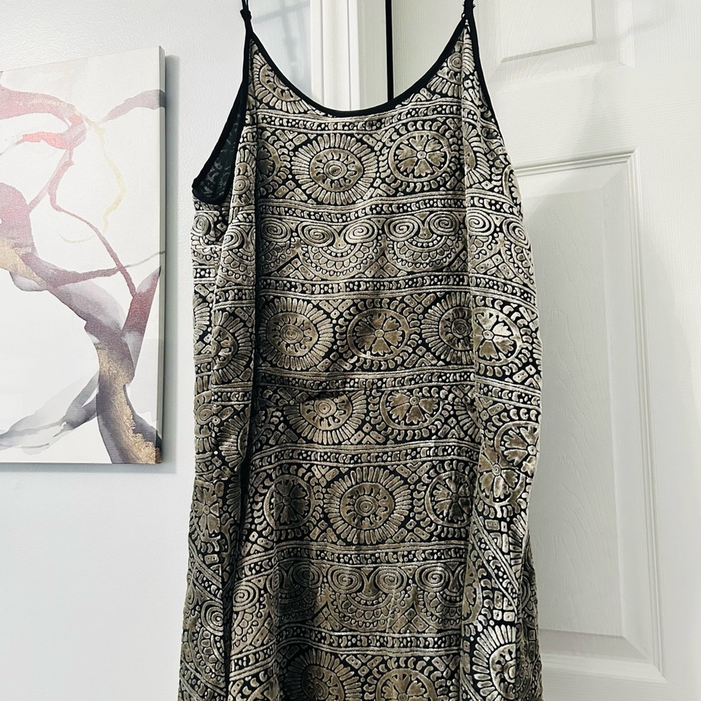 Chelsea & Violet Black and Grey Dress